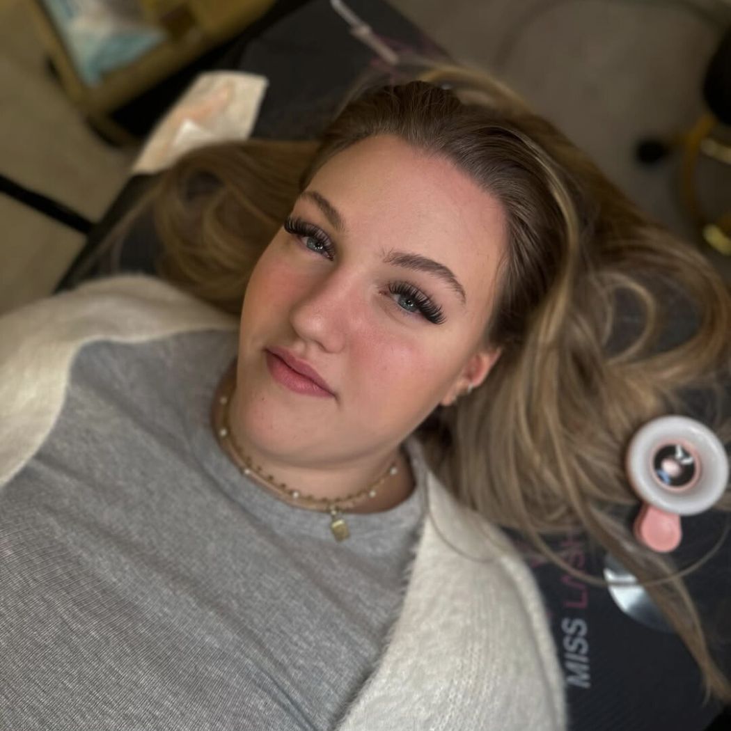 Wimpern & Augenbrauen