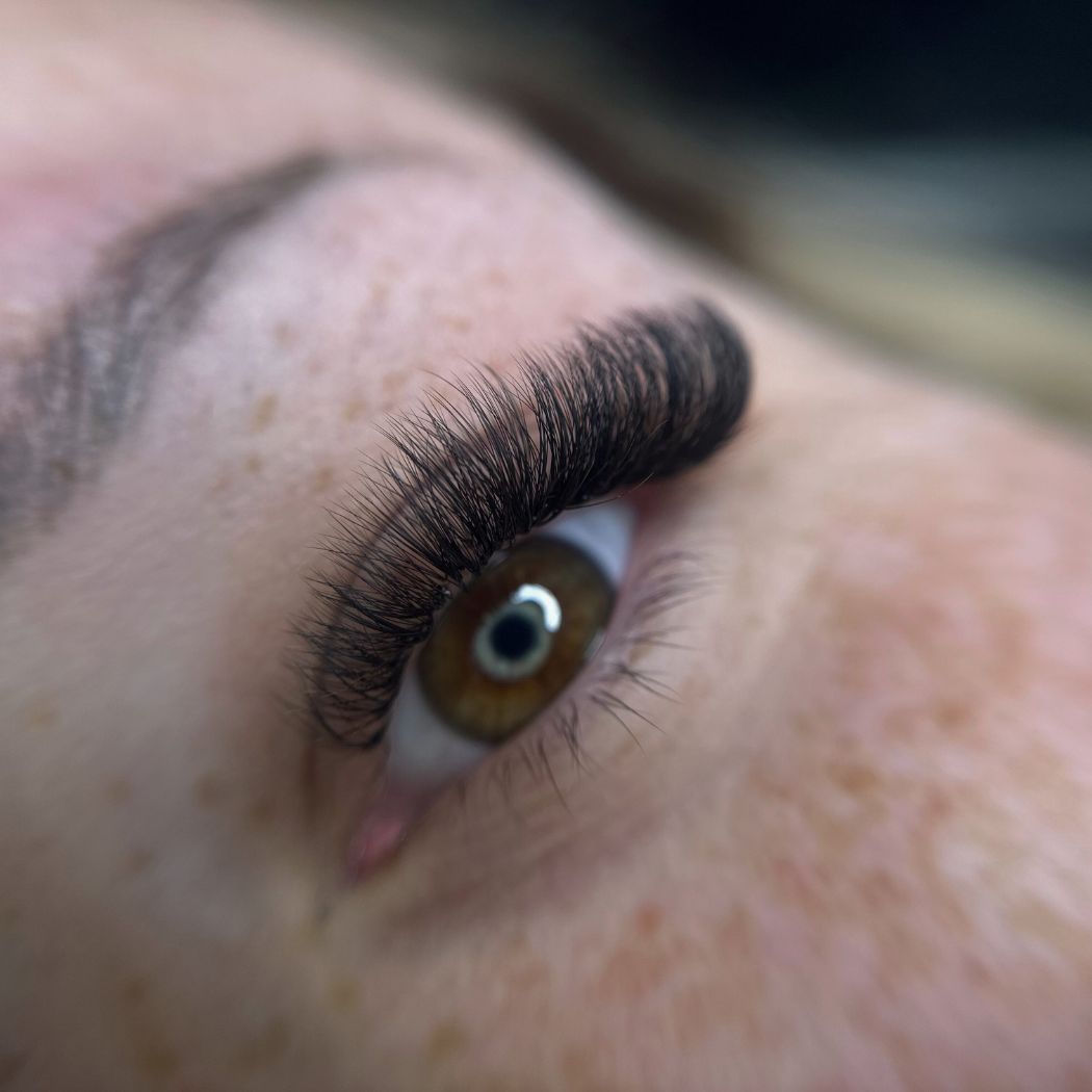Wimpern & Augenbrauen